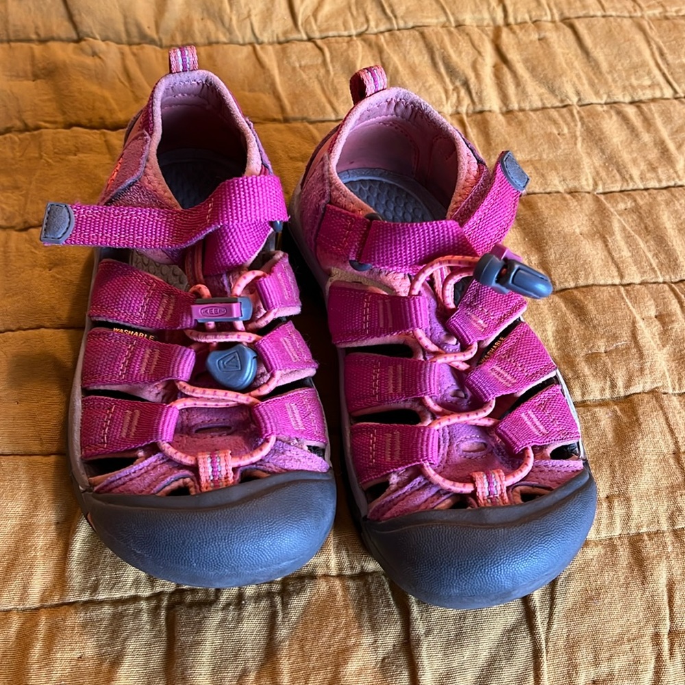 Size 13 little girl Keen Sandals. Water shoes. Hiking shoes. Adventure shoes!